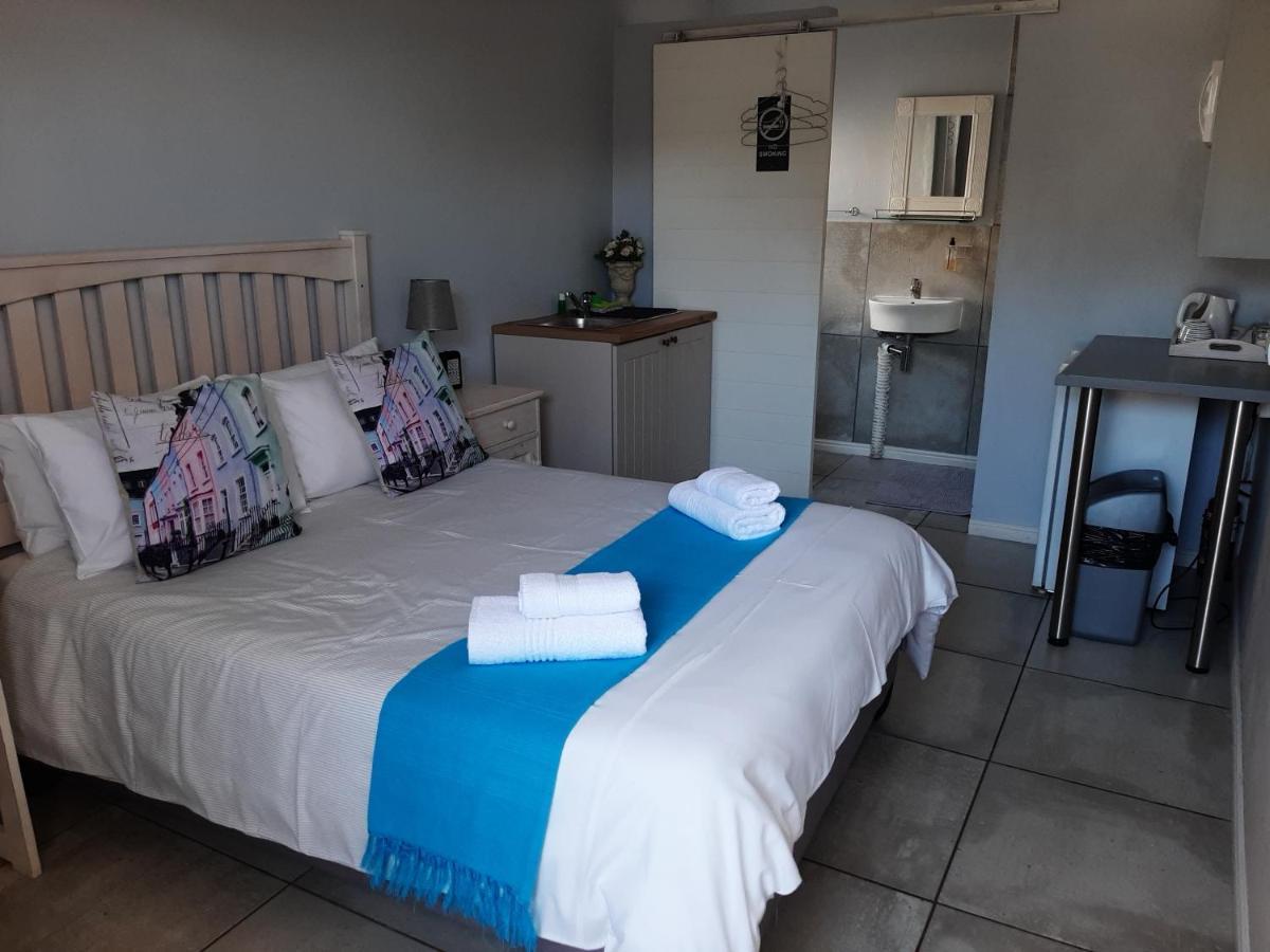 Croeso Guest House Langebaan Bagian luar foto