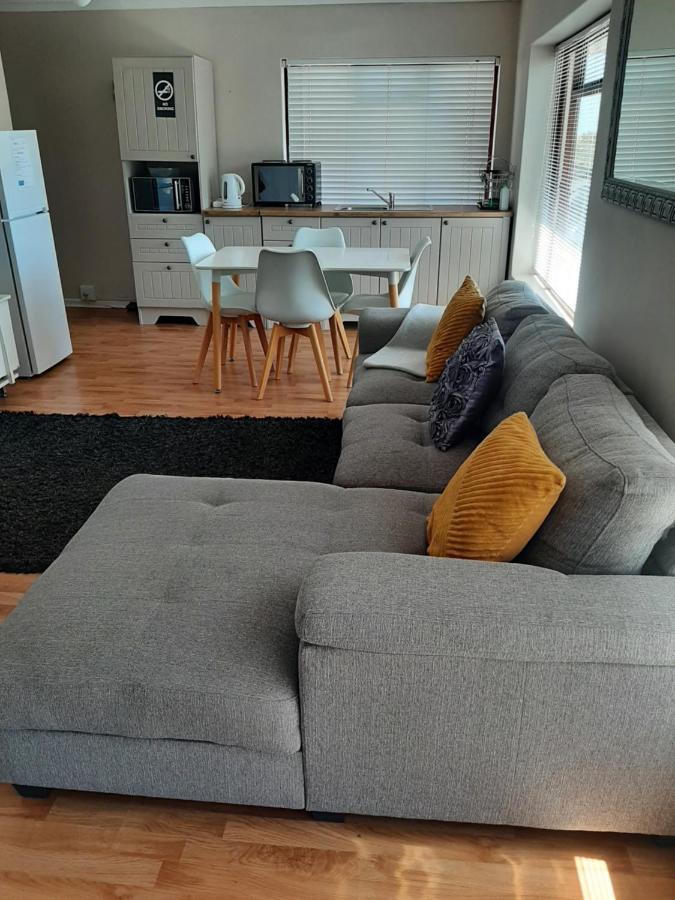 Croeso Guest House Langebaan Bagian luar foto