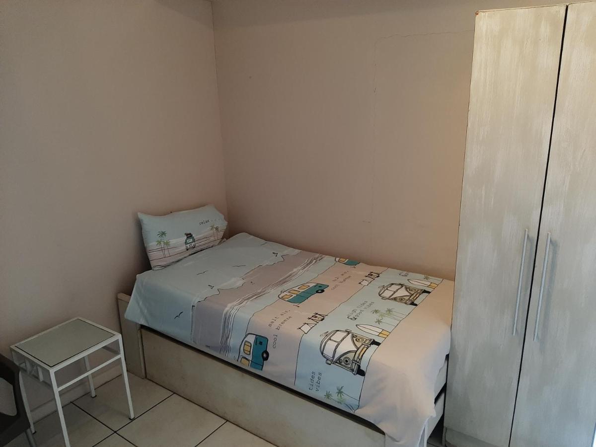 Croeso Guest House Langebaan Bagian luar foto