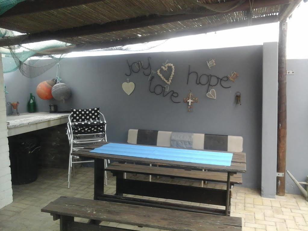 Croeso Guest House Langebaan Bagian luar foto