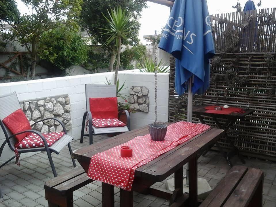 Croeso Guest House Langebaan Bagian luar foto