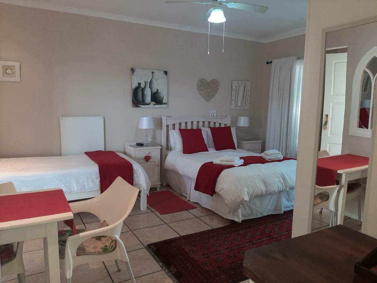 Croeso Guest House Langebaan Bagian luar foto