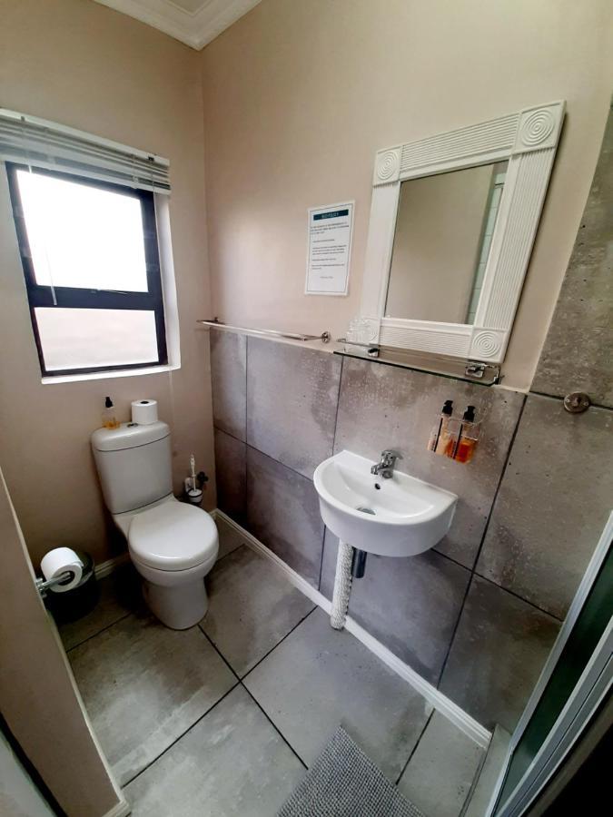 Croeso Guest House Langebaan Bagian luar foto